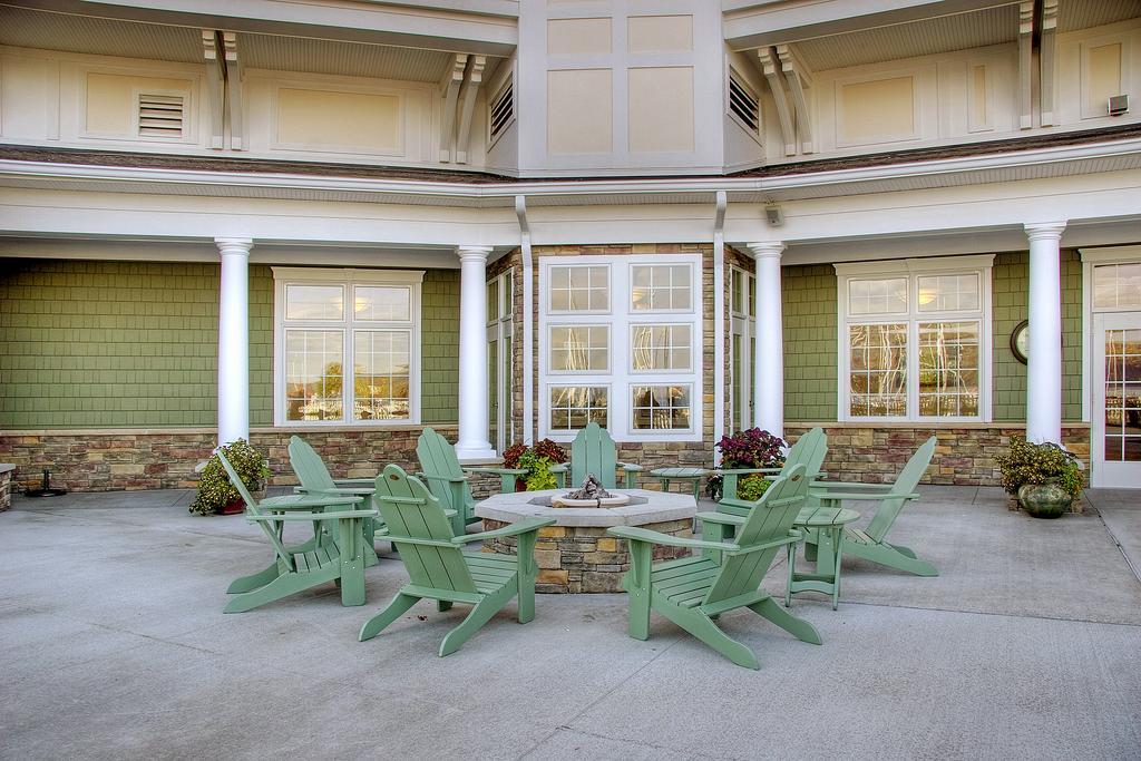 Watkins Glen Harbor Hotel Ресторант снимка